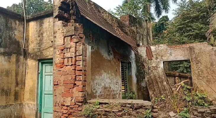 চন্দননগরের বৈদ্যপোঁতার বনেদি বাড়ি থেকে মহিলার পচাগলা মৃতদেহ উদ্ধার