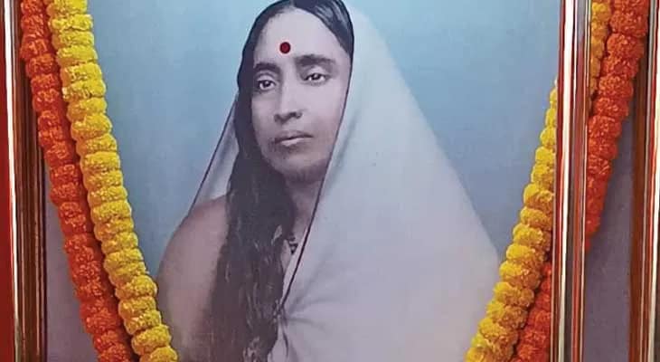 আজ মা সারদা দেবীর ১৭৩ তম জন্মতিথি উপলক্ষ্যে বাগবাজারে মায়ের বাড়ি থেকে বিশেষ শোভাযাত্রা, জয়রামবাটিতে ভক্তদের ঢল