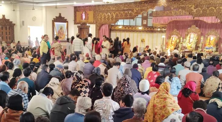 মা সারদার জন্মতিথি উপলক্ষ্যে আসানসোল রামকৃষ্ণ মিশনে ভক্তদের ঢল