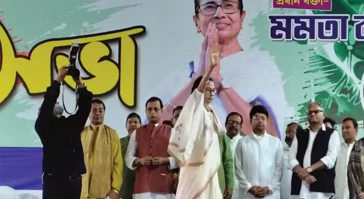 প্যাটিস বিক্রেতাদের মারধরে গর্জে উঠলেন মমতা, ‘স্বরাষ্ট্রমন্ত্রী ভয়ঙ্কর,’ তোপ তৃণমূল নেত্রীর