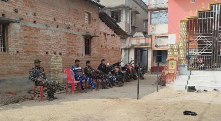 অন্নপূর্ণার বিসর্জনে রণক্ষেত্র মাড়গ্রাম, দু’পক্ষের ইটবৃষ্টি, জখম সিভিক সহ অনেকে
