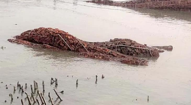 ভাঙন রুখতে হুগলির পশ্চিমপাড়ে বসছে ৯৯টি ‘সারকুলার সসেজ’