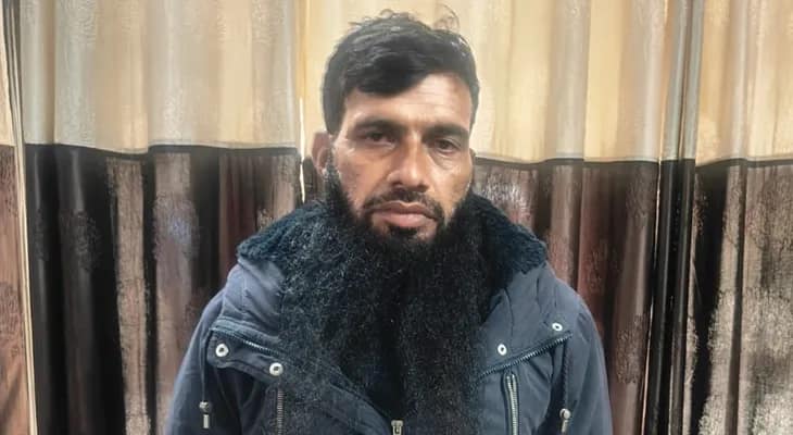 জম্মু-কাশ্মীরে আগ্নেয়াস্ত্র সহ বিএসএফের জালে জয়েশ জঙ্গি