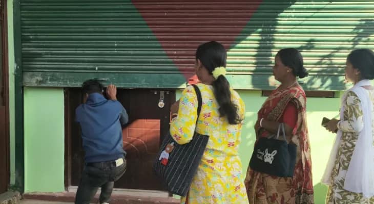 লোনের কিস্তি জমা পড়েনি সংস্থায়, ফের ঋণ নিতে গিয়ে বিপাকে মহিলা