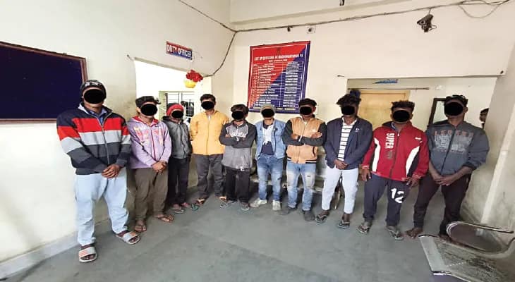 চোর সন্দেহে পিটুনি  আশঙ্কাজনক ৩ যুবক, রঘুনাথপুরে উত্তেজনা, গ্রেফতার ১০