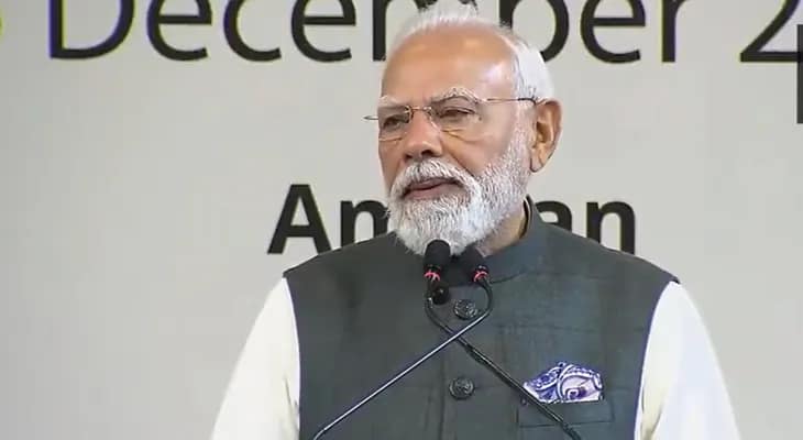 জর্ডনের আম্মানে একটি বণিকসভায় বক্তব্য রাখছেন ভারতের প্রধানমন্ত্রী নরেন্দ্র মোদি