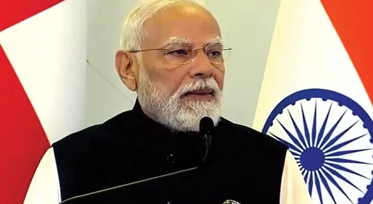মাসকটে ভারত-ওমান ব্যবসায়ী সম্মেলনে বক্তব্য রাখছেন প্রধানমন্ত্রী নরেন্দ্র মোদি
