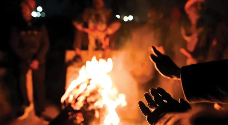 তীব্র শৈত্যপ্রবাহে কাঁপছে দিল্লি