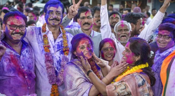 মহারাষ্ট্রের পুরসভা নির্বাচনে সাফল্য বিজেপি জোটের, ধাক্কা বিরোধীদের