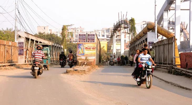 ৪ মাস বামুনগাছি ব্রিজে বন্ধ বাস, সালকিয়ার বাসিন্দাদের দুর্ভোগ চরমে