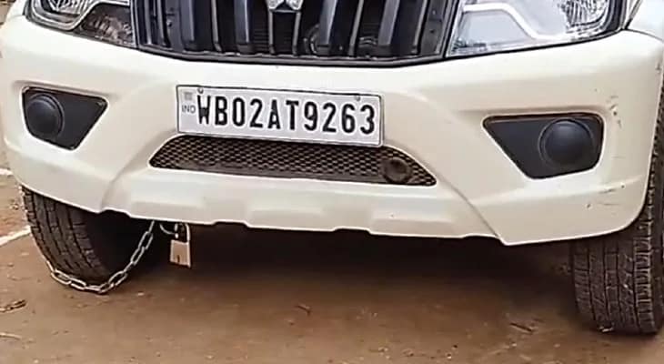 জেলা সভাপতির গাড়িতে তালা ঝোলালেন  বিধায়ক ঘনিষ্ঠরা, বেআব্রু গেরুয়া কোন্দল