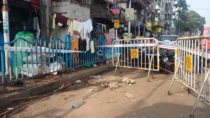 সাতসকালে রাজাবাজারে কুপিয়ে খুন ফল বিক্রেতাকে , এলাকায় চাঞ্চল্য