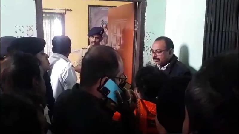ফ্ল্যাট থেকে উদ্ধার দেহ, আটক ২ নাবালক
