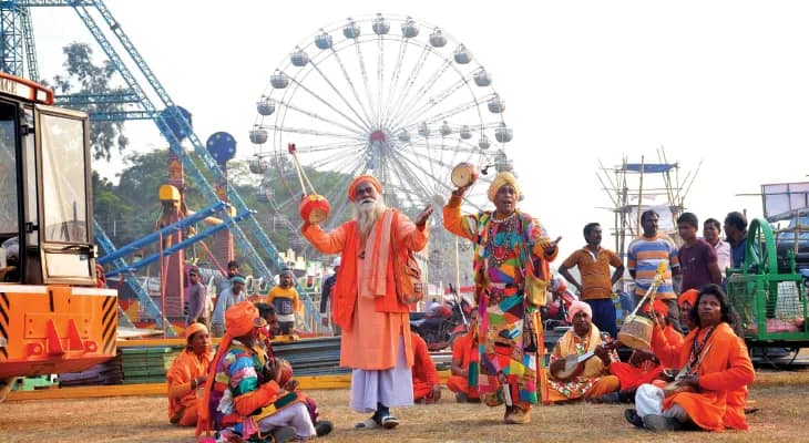 আজ শান্তিনিকেতনে পৌষমেলা শুরু, ঠাঁ‌ই নেই হোটেল ও রিসর্টে