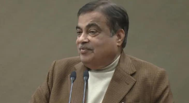 দিল্লিতে বক্তব্য রাখছেন কেন্দ্রীয় মন্ত্রী নীতীন গাদকারি