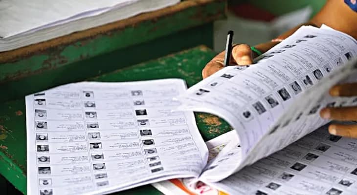 কাজে গাফিলতি, বিএলওকে শোকজ