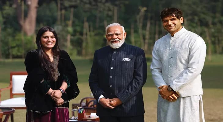 প্রধানমন্ত্রীর সঙ্গে দেখা করলেন সস্ত্রীক নীরজ চোপড়া