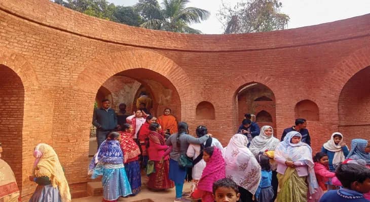 বড়দিনে আদিনা ফরেস্টে এবার প্রায়  ১০ হাজার টাকার কম টিকিট বিক্রি