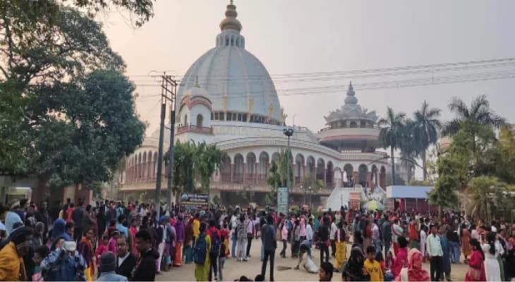 বড়দিনে নবদ্বীপ, মায়াপুরে ভক্ত-পর্যটকের বিপুল ভিড়, ভাগীরথীর পাড়ে চলল জমিয়ে পিকনিক