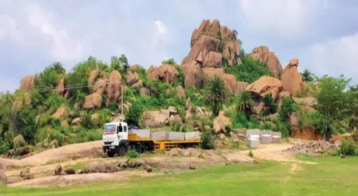 বেড়ো পাহাড় কাটার বিরুদ্ধে সোচ্চার এলাকাবাসী, রঘুনাথপুরে ডেপুটেশন