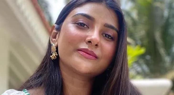 তৃণমূলে যোগ দিচ্ছেন অভিনেত্রী পার্নো মিত্র