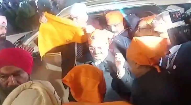 নয়াদিল্লির চাঁদনি চকের একটি গুরুদ্বারে গেলেন বিজেপির সর্বভারতীয় সভাপতি জেপি নাড্ডা