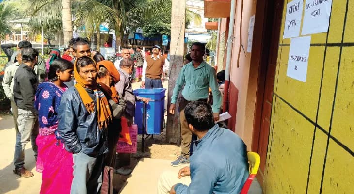 পুরুলিয়া, আরামবাগে প্রথম দিনের এসআইআর নিয়ে শুনানি নির্বিঘ্নেই