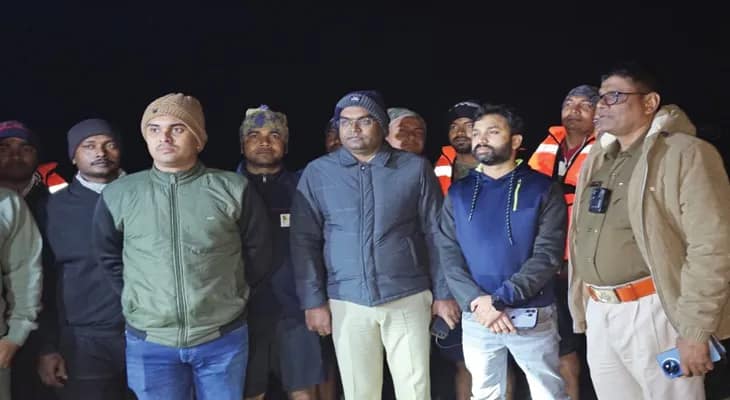 দীঘায় সমুদ্র থেকে উদ্ধার হওয়া পর্যটকদের জগন্নাথ মন্দির পরিদর্শনের ব্যবস্থা করল প্রশাসন