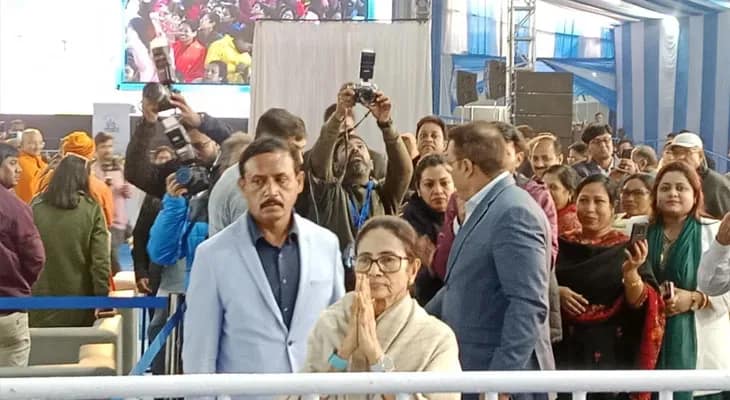 নিউটাউনে দুর্গা অঙ্গনের শিলান্যাসের অনুষ্ঠানে এলেন মুখ্যমন্ত্রী মমতা বন্দ্যোপাধ্যায়