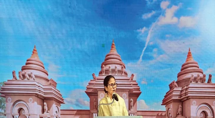 মা দুর্গার নামে শপথ, বাংলার প্রত্যেক নাগরিকের অধিকার রক্ষা করব: মমতা