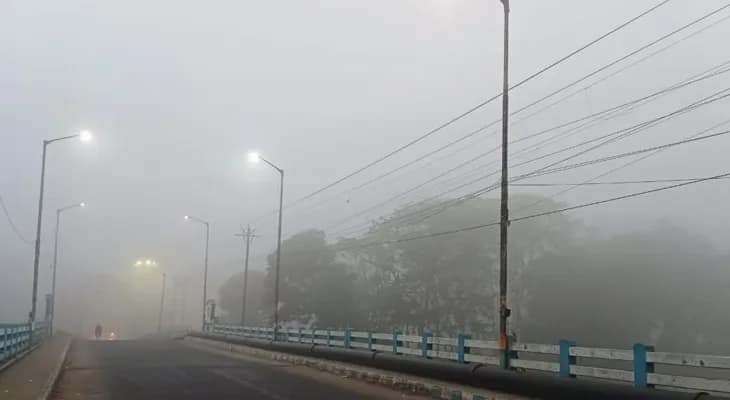 আজ, মঙ্গলবার জলপাইগুড়ির সর্বনিম্ন তাপমাত্রা ১২.৫ ডিগ্রি সেলসিয়াস, কাঁপছে এলাকাবাসী