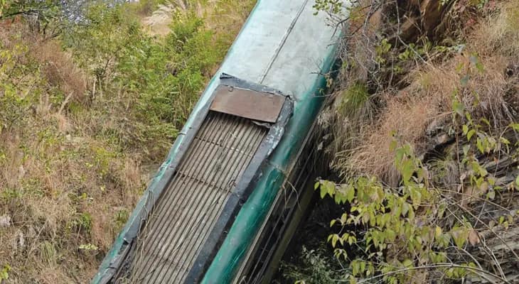 উত্তরাখণ্ডে খাদে পড়ল যাত্রীবাহী বাস, মৃত ৭, জখম বহু