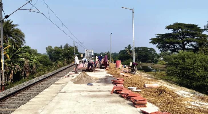 ঘোলবাগদা হল্ট স্টেশনের কাজ শেষের পথে, চালুর অপেক্ষায় স্থানীয় বাসিন্দারা