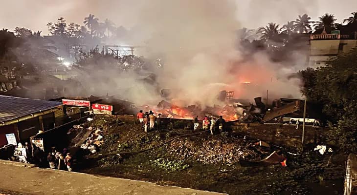 মিটার ঘর অক্ষত! অন্তর্ঘাতের শঙ্কা ক্ষুব্ধ ব্যবসায়ীদের