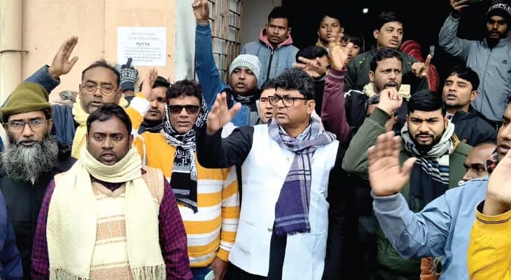 হিয়ারিংয়ে হয়রানি! বিক্ষোভ তৃণমূলের