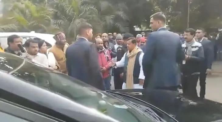 পাটনায় বিজেপির কার্যকরী সভাপতি নীতীন নবীনের বাড়িতে গেলেন বিহারের রাজ্যপাল আরিফ মহম্মদ খান