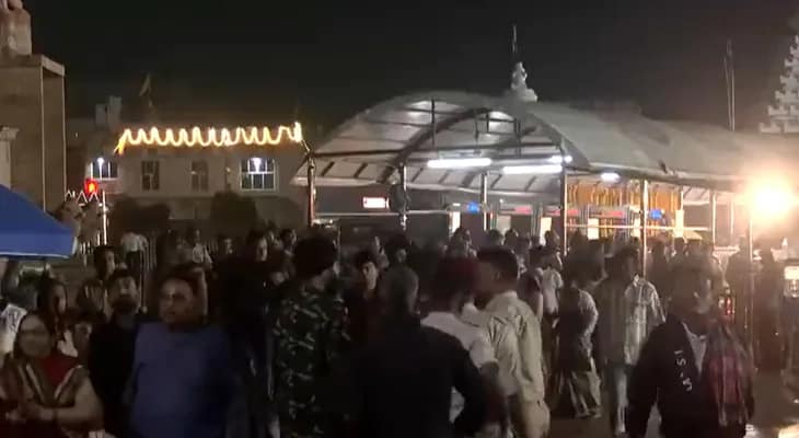 পুরীর জগন্নাথ মন্দিরে পুণ্যার্থীদের ঢল