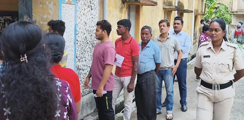 ডায়মন্ডহারবার বিধানসভার রায়নগর অবৈতনিক প্রাথমিক বিদ্যালয়ে চলছে পুনর্নির্বাচন