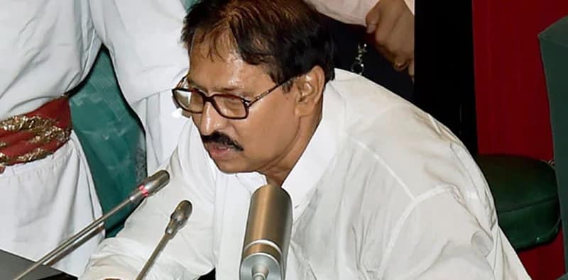 বিধানসভায় এলেন বিদায়ী অধ্যক্ষ বিমান বন্দ্যোপাধ্যায়, সচিবালয়ের আধিকারিকদের সঙ্গে সৌজন্য সাক্ষাৎ করে বেরিয়ে যান তিনি