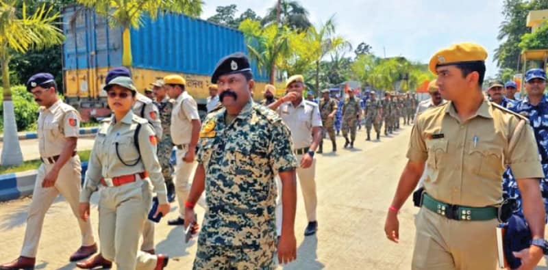 বসিরহাট সীমান্তে কড়া নজরদারি, বিএসএফের সঙ্গে ঘুরলেন এসপি