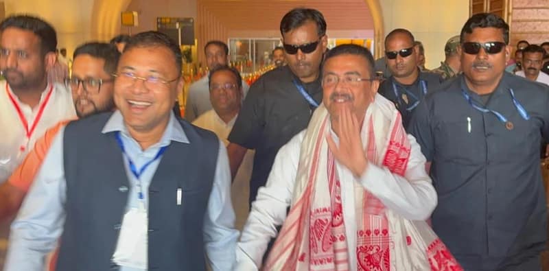 অসমের  সিএম এর শপথ অনুষ্ঠানে যোগ দিলেন মুখ্যমন্ত্রী শুভেন্দু অধিকারী