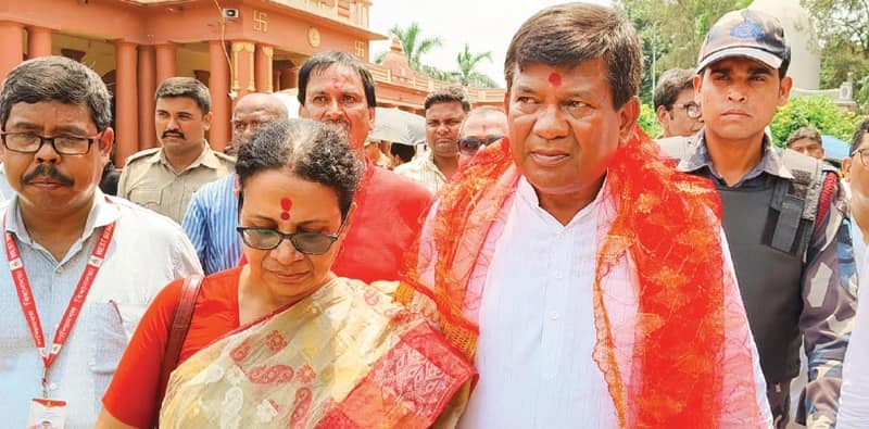 দক্ষিণেশ্বর- আদ্যাপীঠে বিধানসভার অধ্যক্ষ
