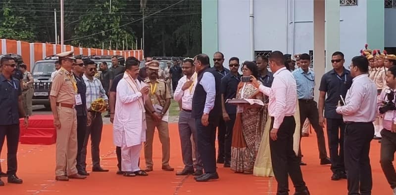 কল্যাণীতে প্রশাসনিক বৈঠকে যোগ দিতে পৌঁছালেন মুখ্যমন্ত্রী শুভেন্দু অধিকারী