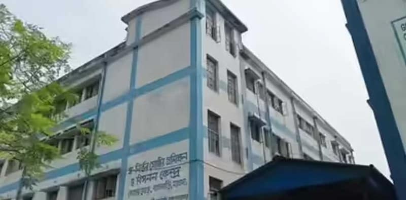 ভিসার মেয়াদ শেষেও ভারতে বাস বাংলাদেশি পরিবারের ঠাঁই হোল্ডিং সেন্টারে