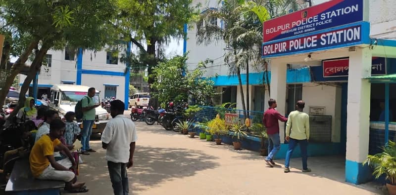তৃণমূল বিধায়ক চন্দ্রনাথ সিংহ সহ ছয় জনের বিরুদ্ধে থানায় অভিযোগ বিজেপির, উত্তেজনা
