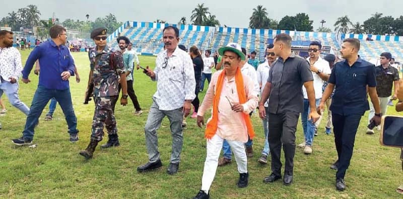 আলোকস্তম্ভ বসবে বনগাঁ স্টেডিয়ামে, আশ্বাস দিলেন মন্ত্রী অশোক কীর্তনিয়া