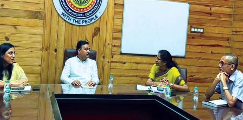 বর্ষার আগেই শহরের জঞ্জাল, নিকাশির  সমাধানে বিশেষ বৈঠক হাওড়া পুরসভায়