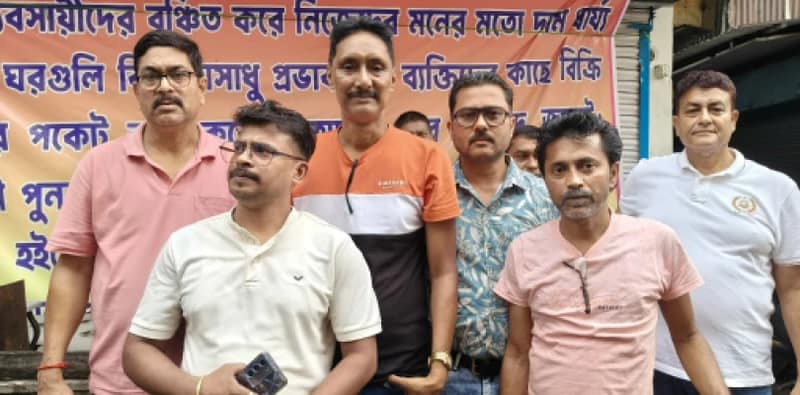 ময়নাগুড়ি পুরাতন বাজারের ১৩টি স্টল পুনরায় বণ্টনের দাবি ব্যবসায়ী সমিতির