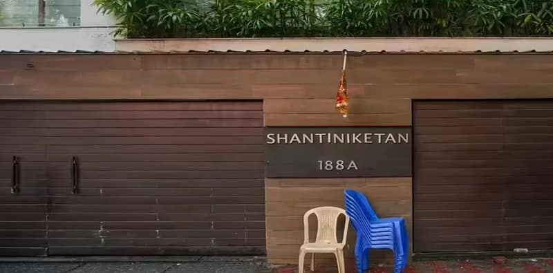 ভোররাতে অভিষেকের বাড়ির তালা ভেঙে তল্লাশি পুলিশের, জমি দুর্নীতিতে আপ্ত সহায়কের খোঁজে হানা,  পৌঁছে গেলেন মমতাও