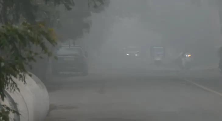 শুক্রবার সকালে জম্মুতে ঘন কুয়াশা